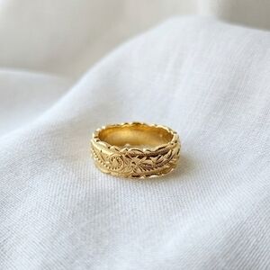 Gold Floral Engraved Women's Band Ring